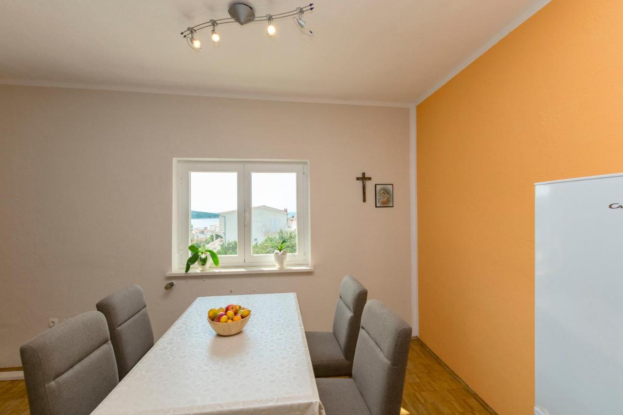 Apartments Jelka Primošten Екстериор снимка