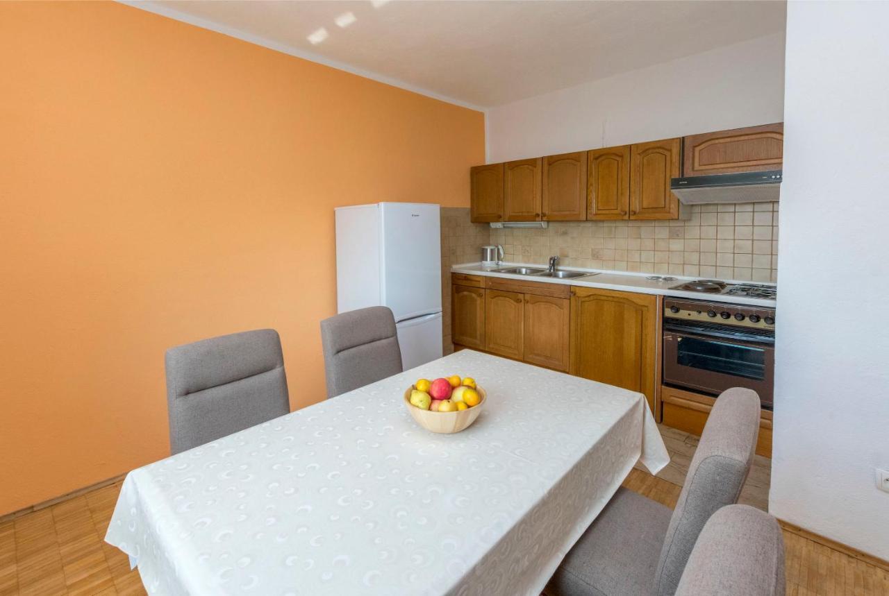Apartments Jelka Primošten Екстериор снимка